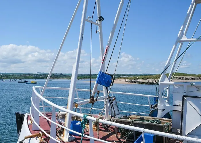 The Anchorage - Sea Views And Beach On Doorstep