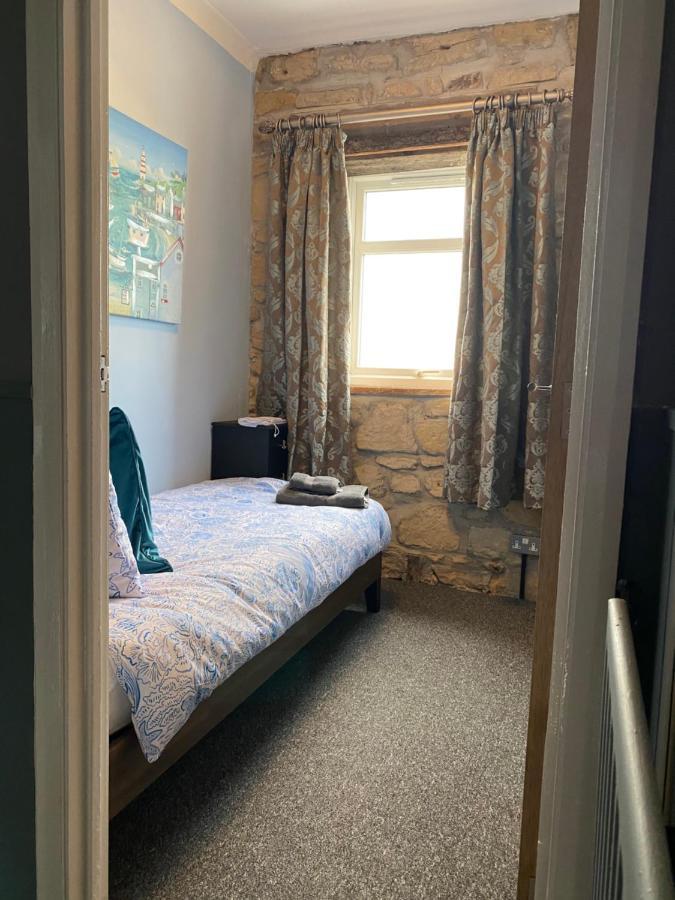 The Anchorage - Sea Views And On Doorstep